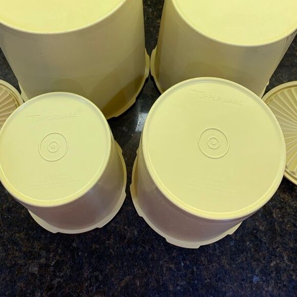 Vintage Tupperware Yellow Servalier 4 PC Set - Picture 4 of 4